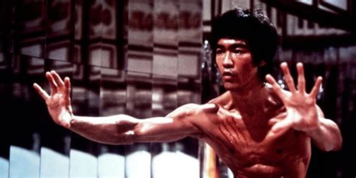 'Enter the Dragon' Review: Bruce Lee's Classic Film Still Kicks Ass