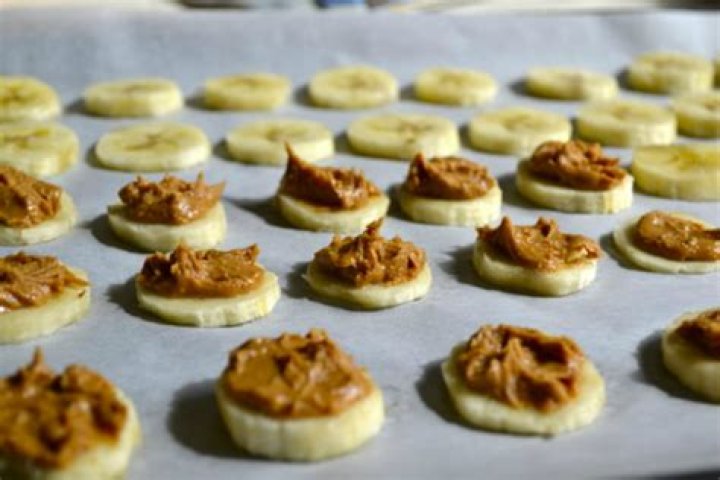 13 Healthy Protein Snack Recipes To Keep You Going