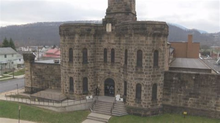 5 inmates hospitalized after overdosing at Blair County Prison