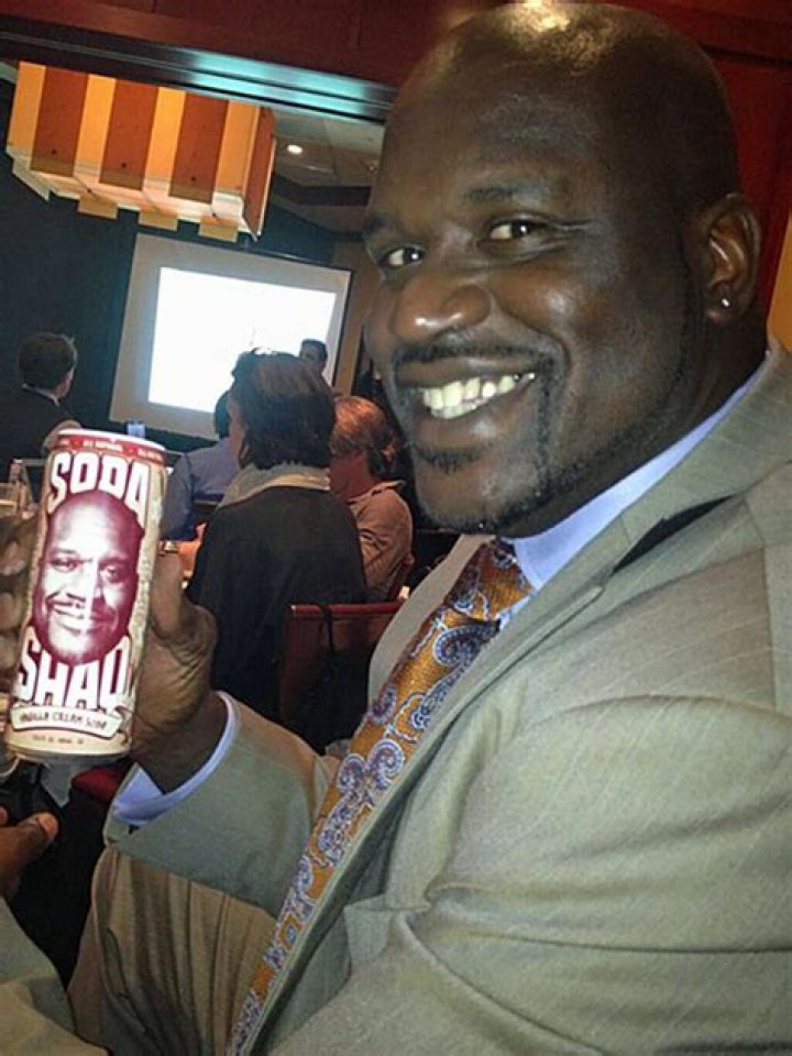 5 pictures of Shaq holding things from daily life and making them look tiny