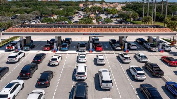 	A change of heart lets Costco open gas pumps in Boca	