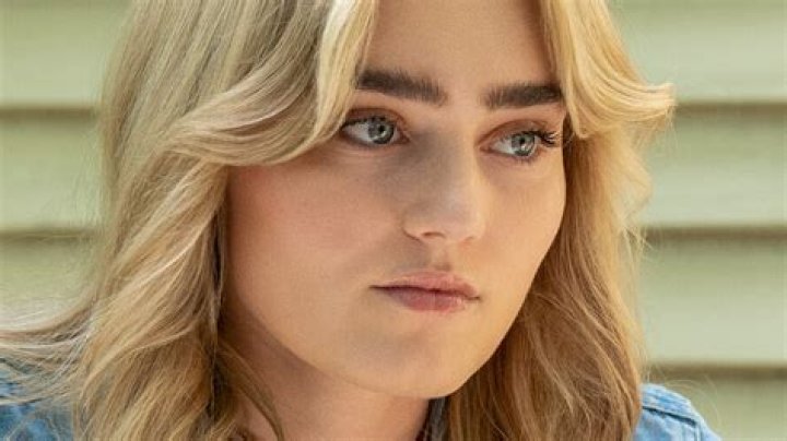 A Closer Look At Amy Gumenick: The Rising Star Of Hollywood