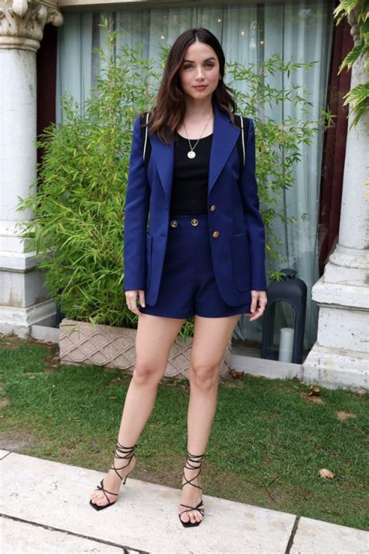 A Comprehensive Guide To Ana De Armas Measurements