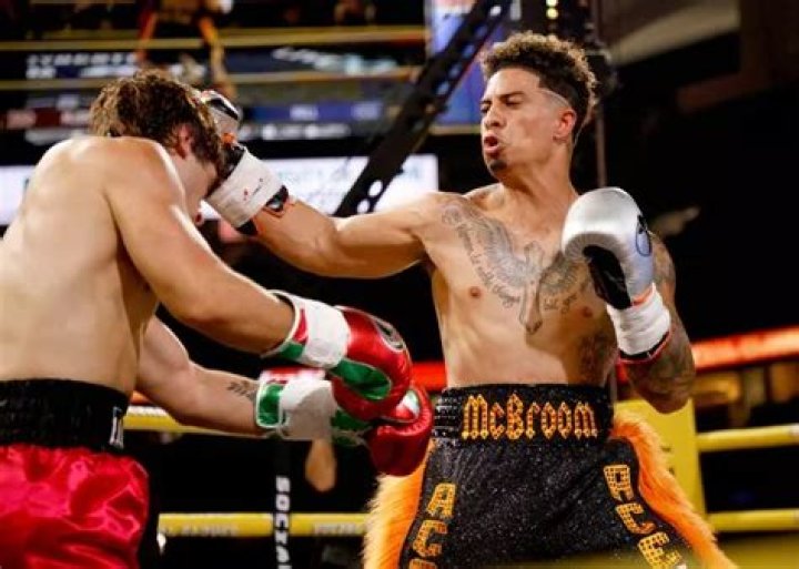 Adin Ross bets $10k that Bryce Hall beats Austin McBroom in YouTube vs TikTok boxing