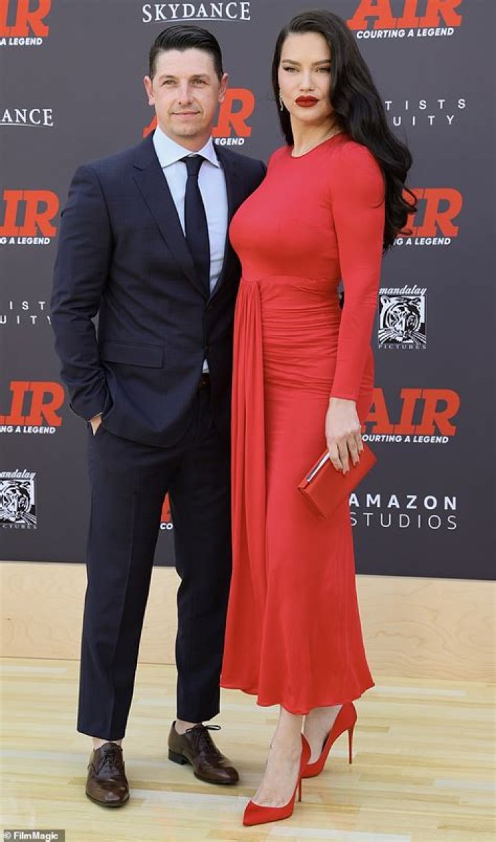 Adriana Lima's Husband: A Look Into Her Relationship And Life