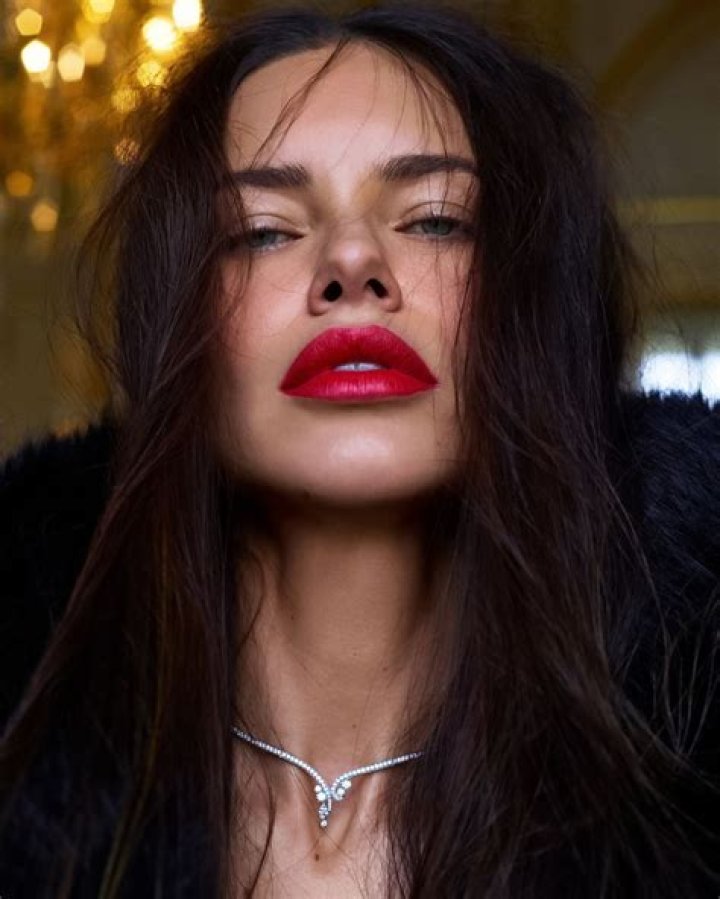Adriana Lima's New Husband: A Deep Dive Into Their Love Story