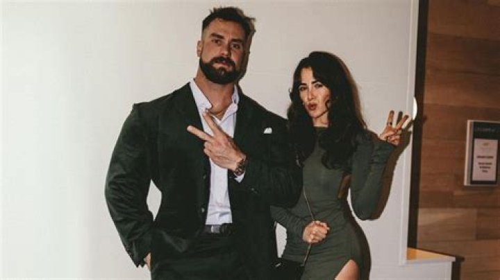 Age, Instagram & Breakup/Split Rumor!