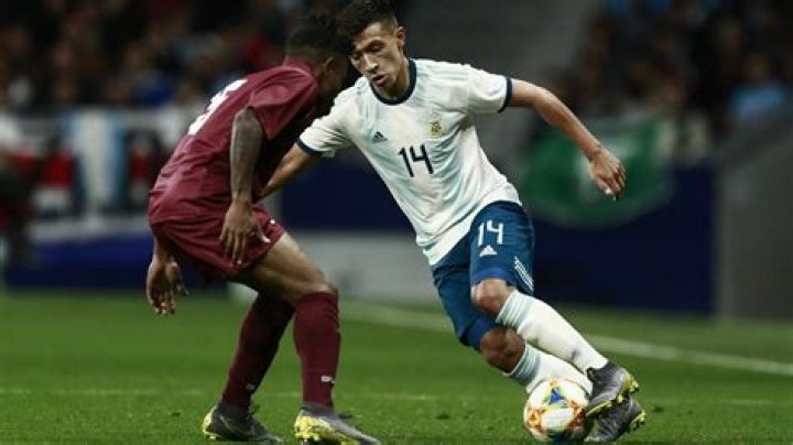 Ajax defender Lisandro Martinez talks about the Argentina team, his club, more