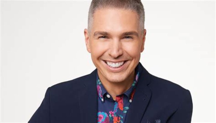 Alberti Popaj Married, Age, Wedding, Bio【 QVC Host Wiki 】Partner