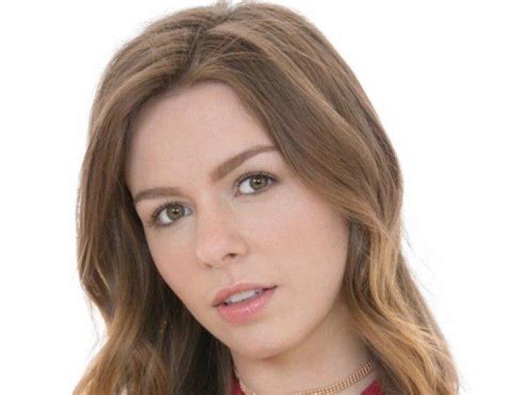 Alex Blake Biography, Age, Height, Figure Size, Career, OnlyFans
