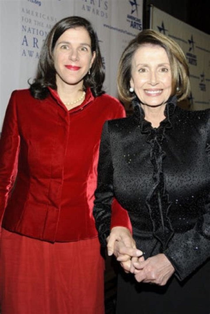 Alexandra Pelosi - Bio, Age, Net Worth, Height, Single, Nationality, Wiki