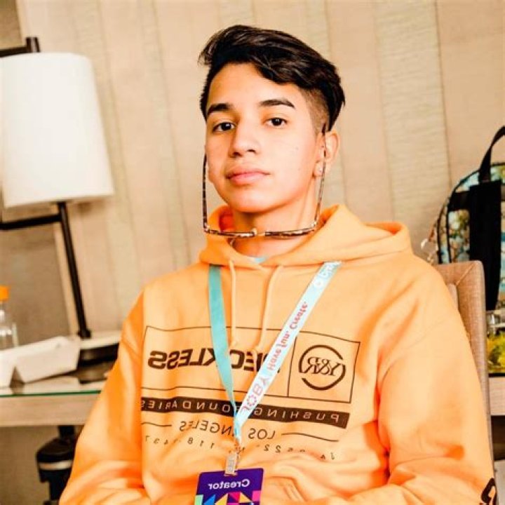 Alvaro Romero - Bio, Net Worth, Height