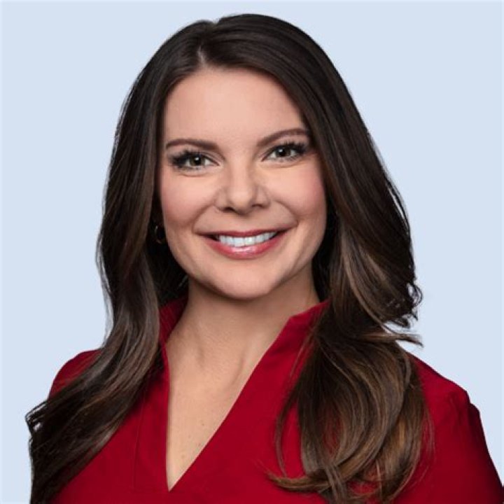 Amanda Crawford Bio, Age, Height, Husband, Salary, Net Worth, WHDH-TV