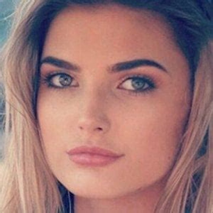 Amber Mezner: Wiki, Bio, Age, Bullying Allegations, Model, Actress