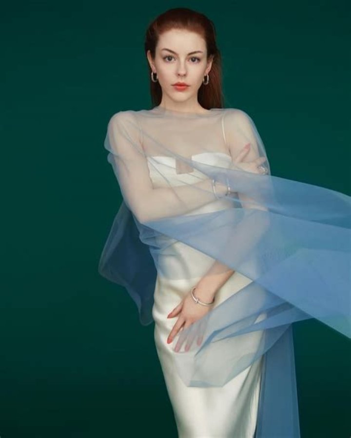Amelia Gething - Bio, Age, Net Worth, Height, Single, Nationality, Career