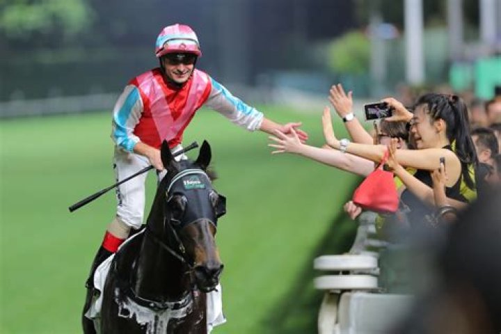 Andrea Atzeni steps into the Fire to help out leading Australian trainer Ciaron Maher | HK Racing