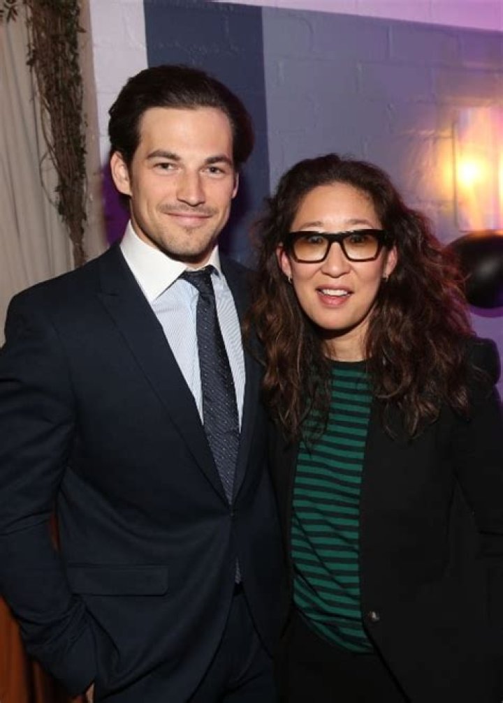 Andrew Featherston Relationship With Sandra Oh, Are they Engaged? Their Past Affairs