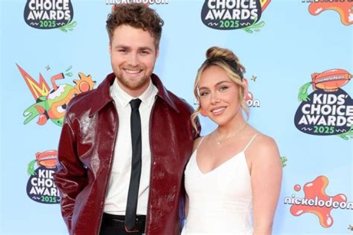 Are Alex Warren And Kouvr Married? TikTok Stars Truth!