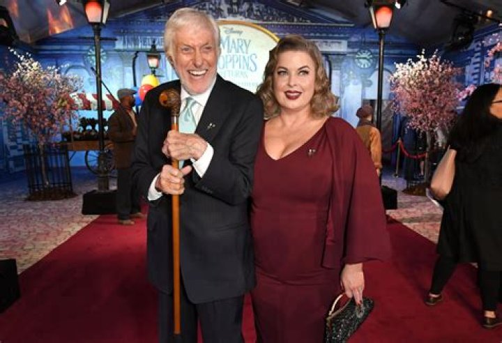 Arlene Silver Age, Bio, Wiki【 Dick Van Dyke Wife 】Children, Wedding