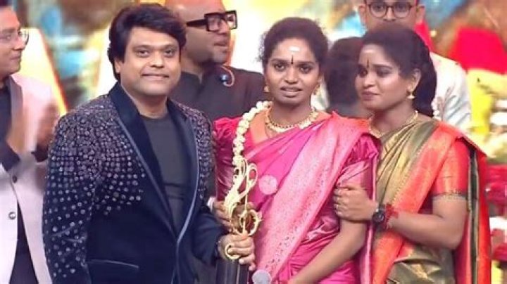 Aruna Ravindran (Super Singer 9 Winner): Wiki, Bio, Age, Family, Husband, Caste