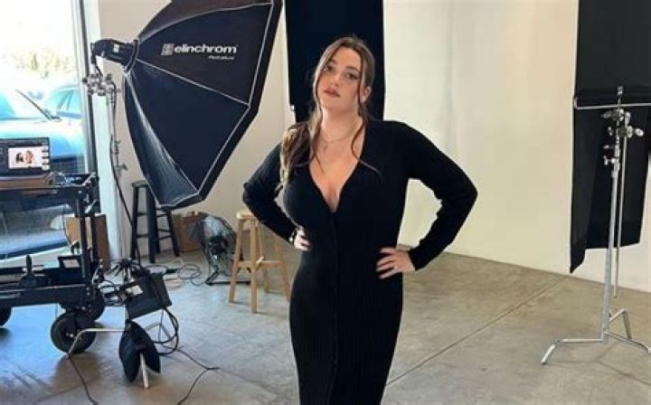 Ashley Brinton Parents Net Worth | Age, Height, Weight, Dating And More