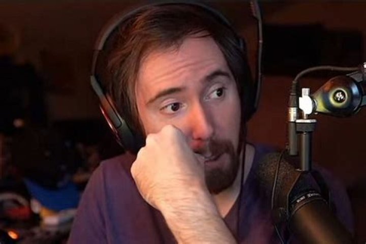 Asmongold celebrates major YouTube milestone after hitting 1 million subs
