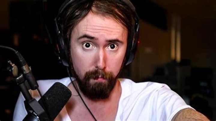 Asmongold explains why people are 