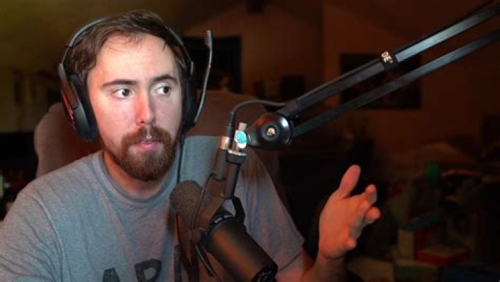 Asmongold reveals why WoW is still a big success 17 years later