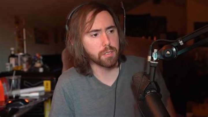 Asmongold roasts NFT enthusiasts: 