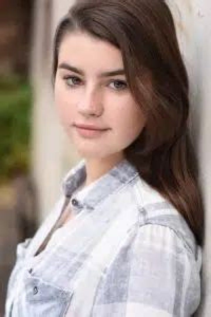 Audrey Holcomb: Wiki, Bio, Age, Height, Boyfriend, Parents, Films, Net Worth