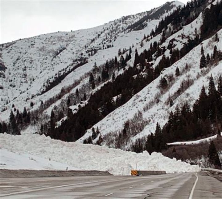 Avalanche closes Provo Canyon, possibly for 24 hours or longer