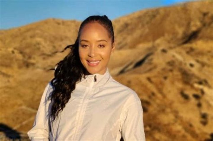 Azja Pryor Biography