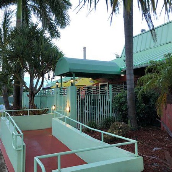 <b>Review:</b> Shenanigans East Side Pub in Dania Beach	
