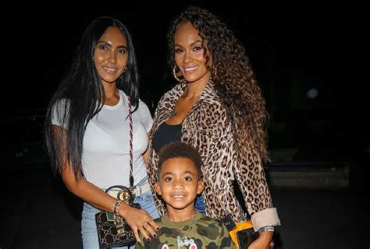 ‘BASKETBALL WIVES’ STAR EVELYN LOZADA AND HER KIDS TAKE IN A GAME