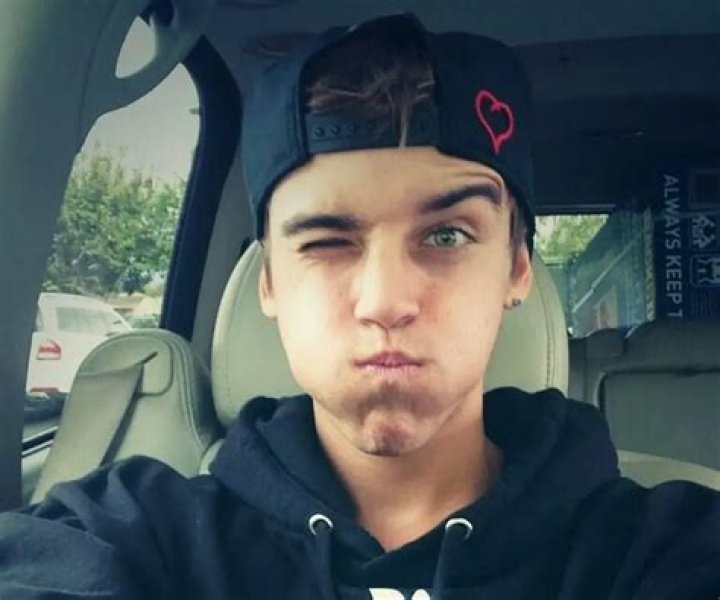 Beau Brooks Biography