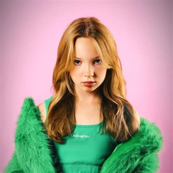 Betsy Singer Bio, Age, Height, Husband, Salary, Net Worth, ABC 6 News