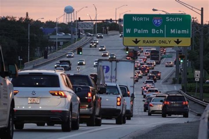	Bienvenido a Florida: aquí las reglas de tránsito son diferentes. ¡No digas que no te lo advertimos!	