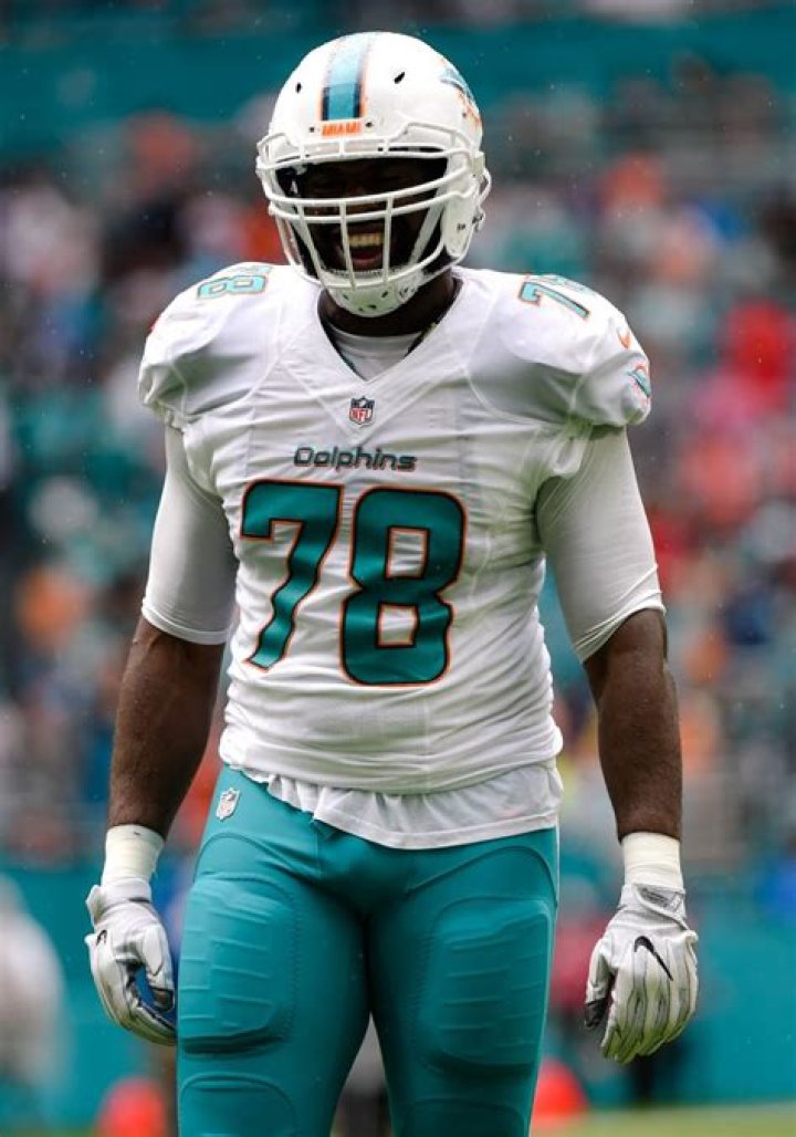 	Bills sign former Dolphins defensive end Terrence Fede	