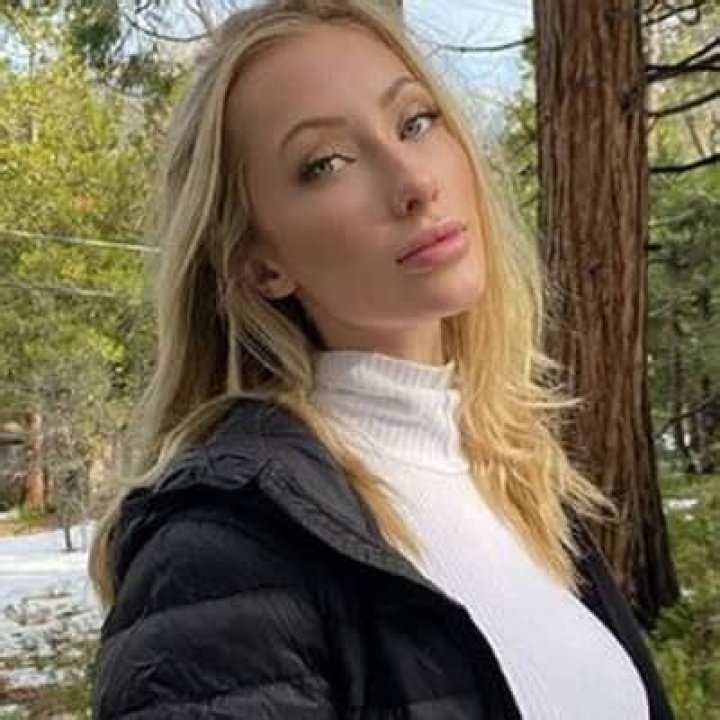 Bio, Age, Height, Single, Nationality, Career