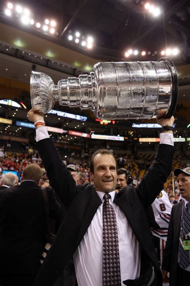 	Blackhawks assistant coach Kompon leaving	