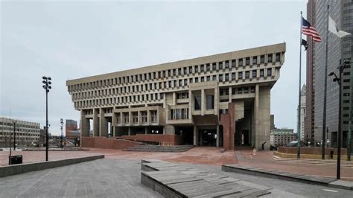 	BOYNTON’S CITY HALL IN THE MALL TOUTED	