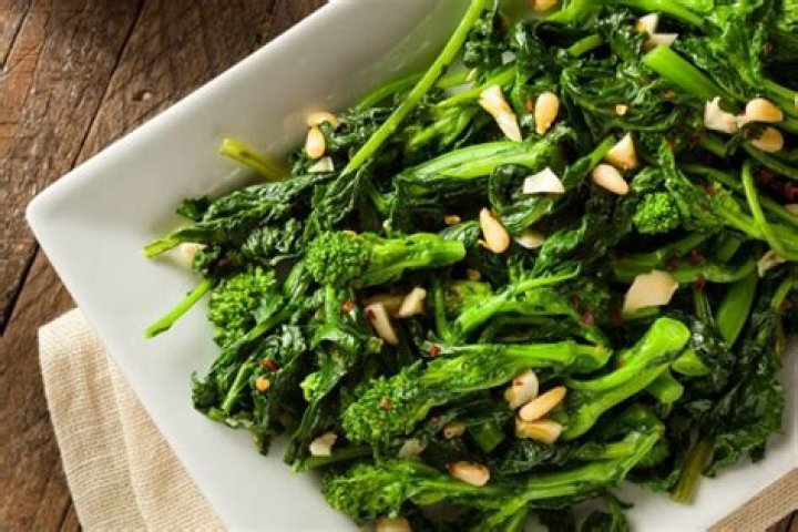 	BROCCOLI RABE FANS NOT BITTER	