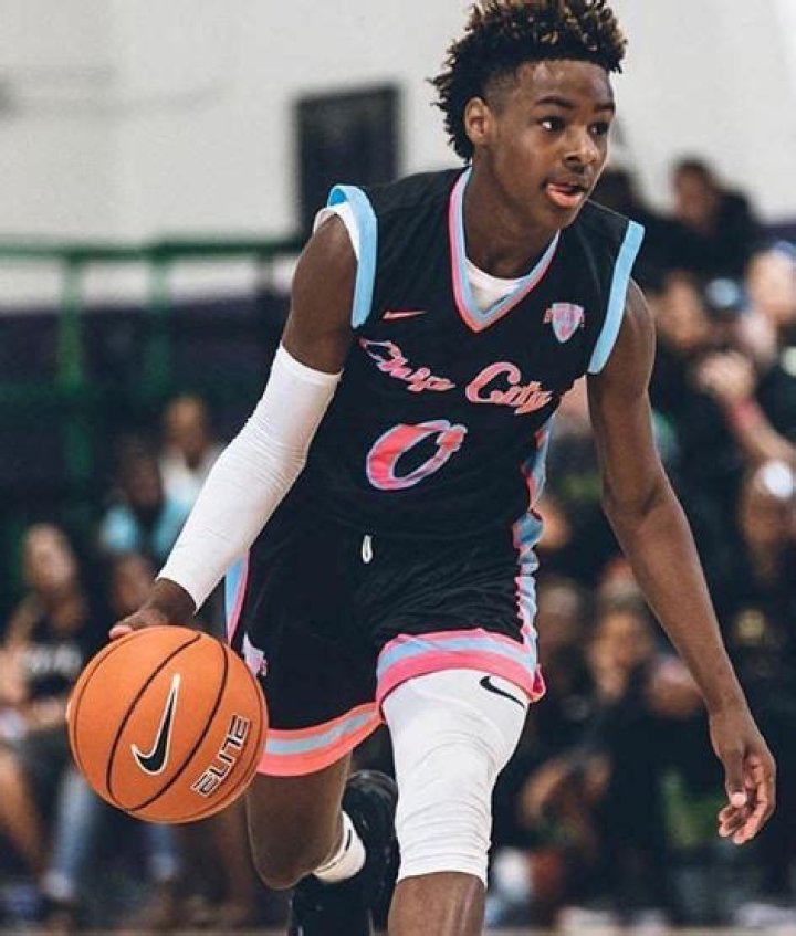 Bronny James - Bio, Age, Net Worth, Single, Body Measurement, Career