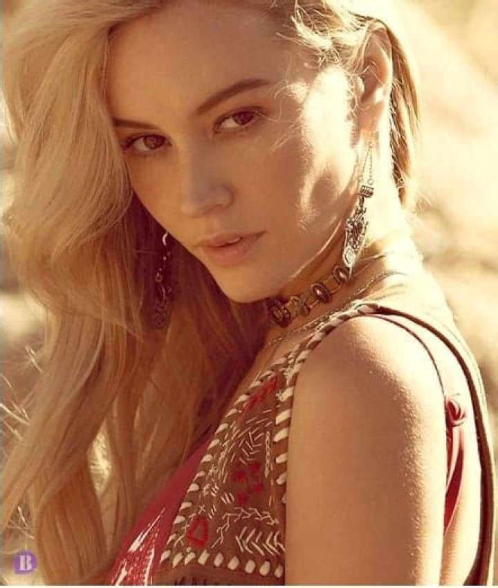 Bryana Holly Biography