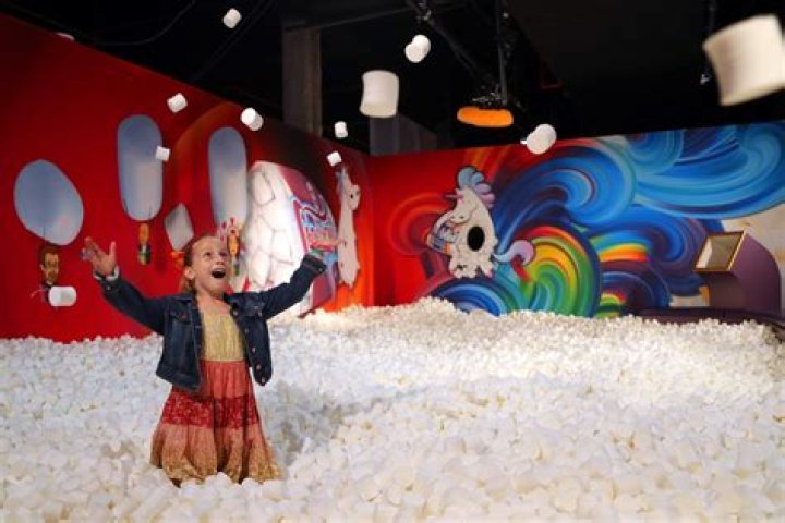 	Candytopia a pop-up candy museum opens at Aventura Mall | PHOTOS	
