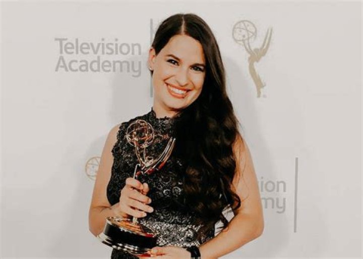 Cara Santa Maria Bio, Age, Height, Husband, Salary, Net worth, Universe Podcast