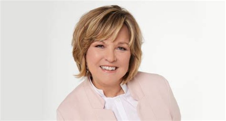 Carolyn Gracie Bio, Age, Height, Husband, Salary, Net Worth, QVC
