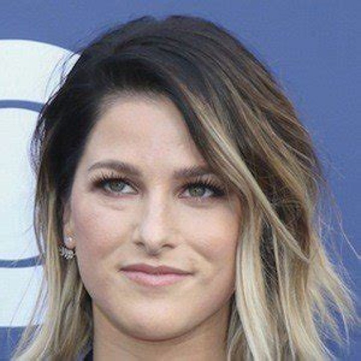 Cassadee Pope - Bio, Age, Net Worth, Single, Nationality, Career, Wiki