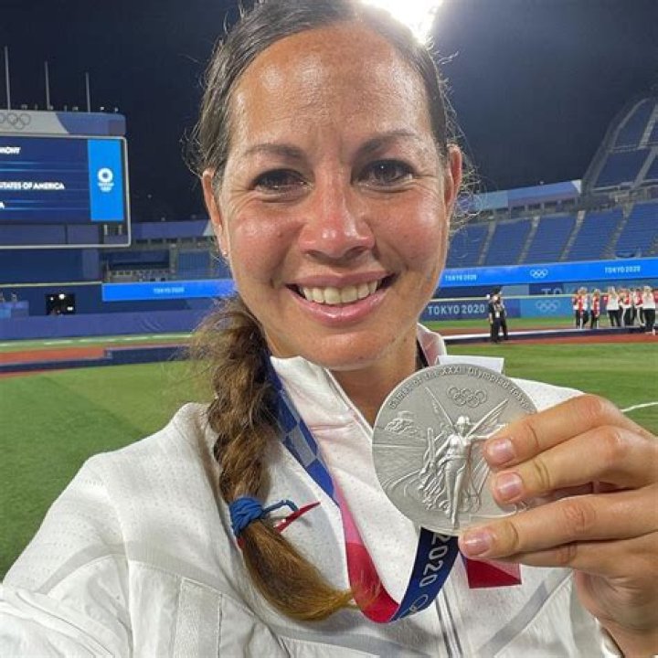 Cat Osterman - Bio, Age, Net Worth, Height, Married, Nationality, Body Measurement, Career
