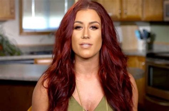 Chelsea Houska Biography